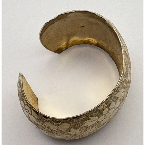 Vintage Wide Cuff Bracelet Floral Gold Tone Ornate Embossed Costume Jewelry - Picture 6 of 9